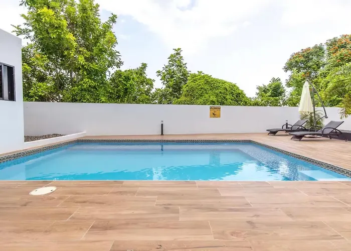 Luxury Bliss * Runaway Bay